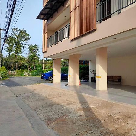 168 Studio Hotel Ubon Ratchathani Exterior foto